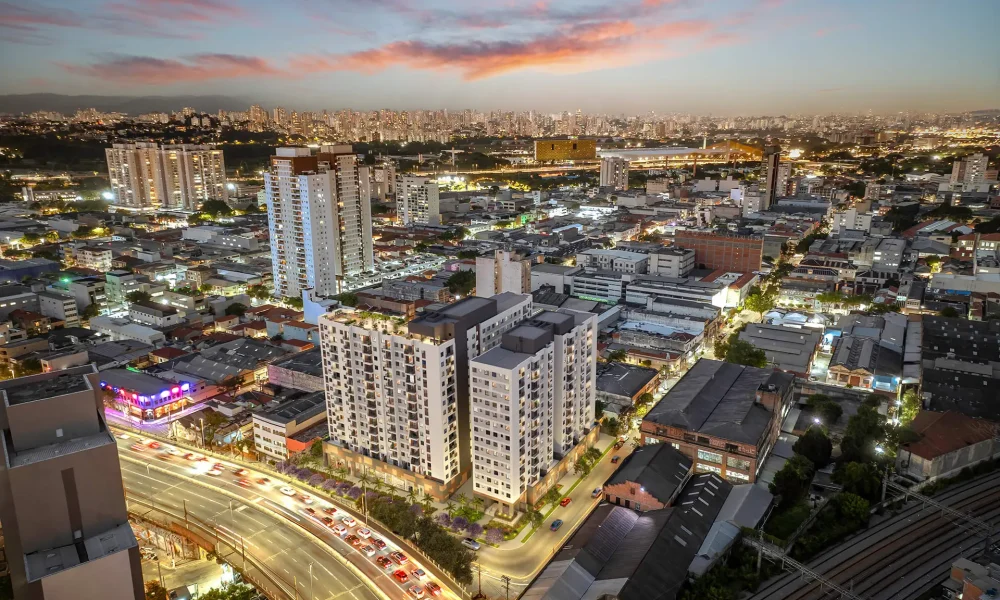 Apartamento de 2 dormitórios no Bom Retiro Zona Oeste São Paulo com sacada e lazer completo